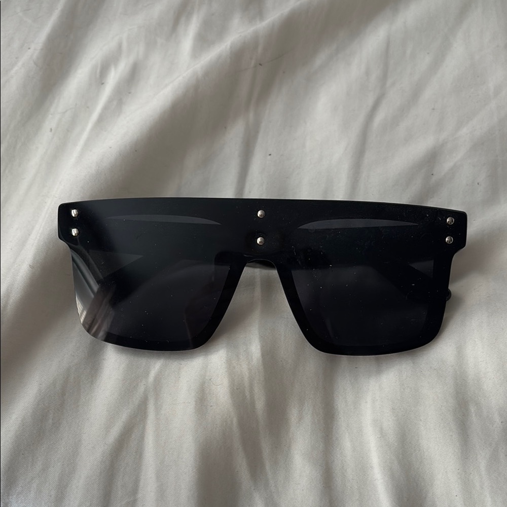 Black Oversized Sunglasses